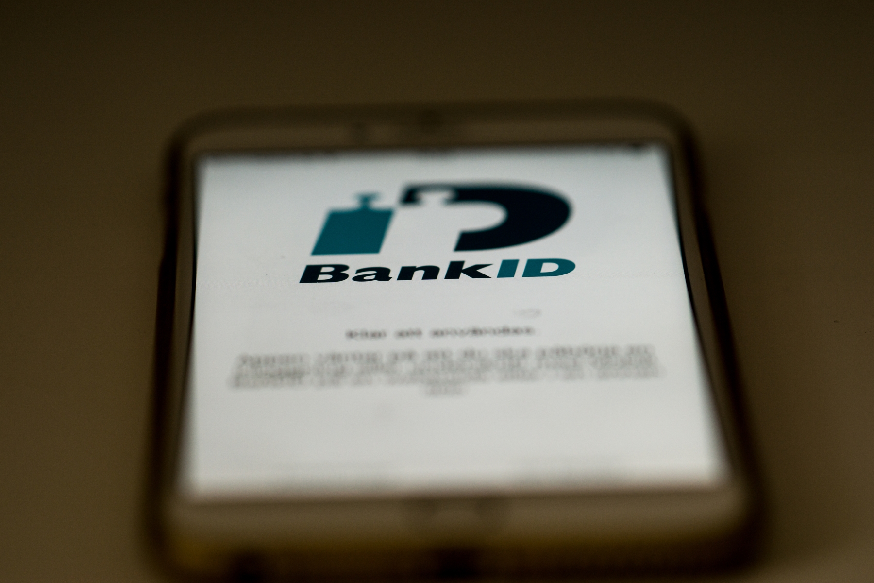 En smartphone med BankID på skärmen.
