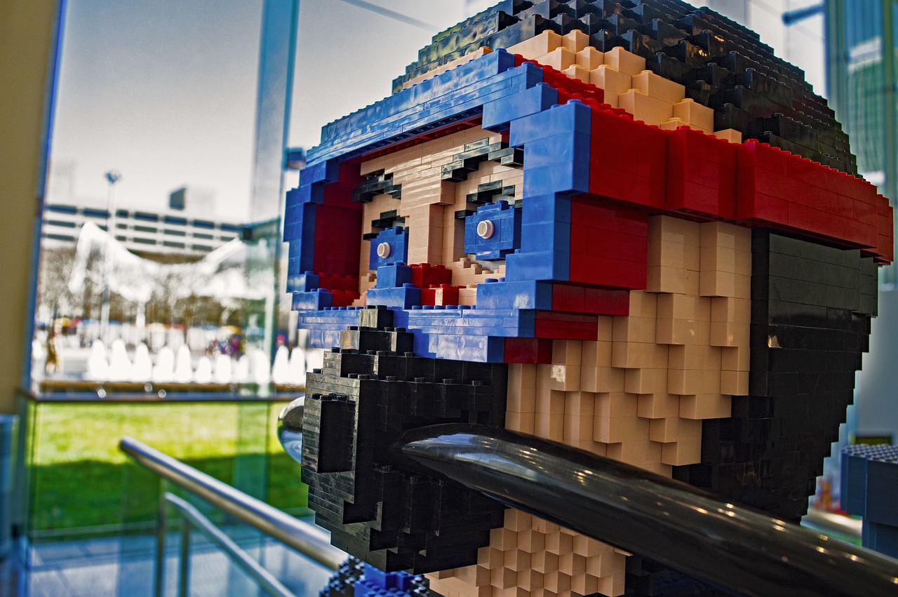 Närbild på dykares huvud med dykmask och snorkel byggt ilego